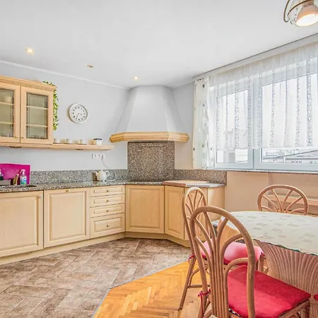 Apartment 2 Bedroom In *